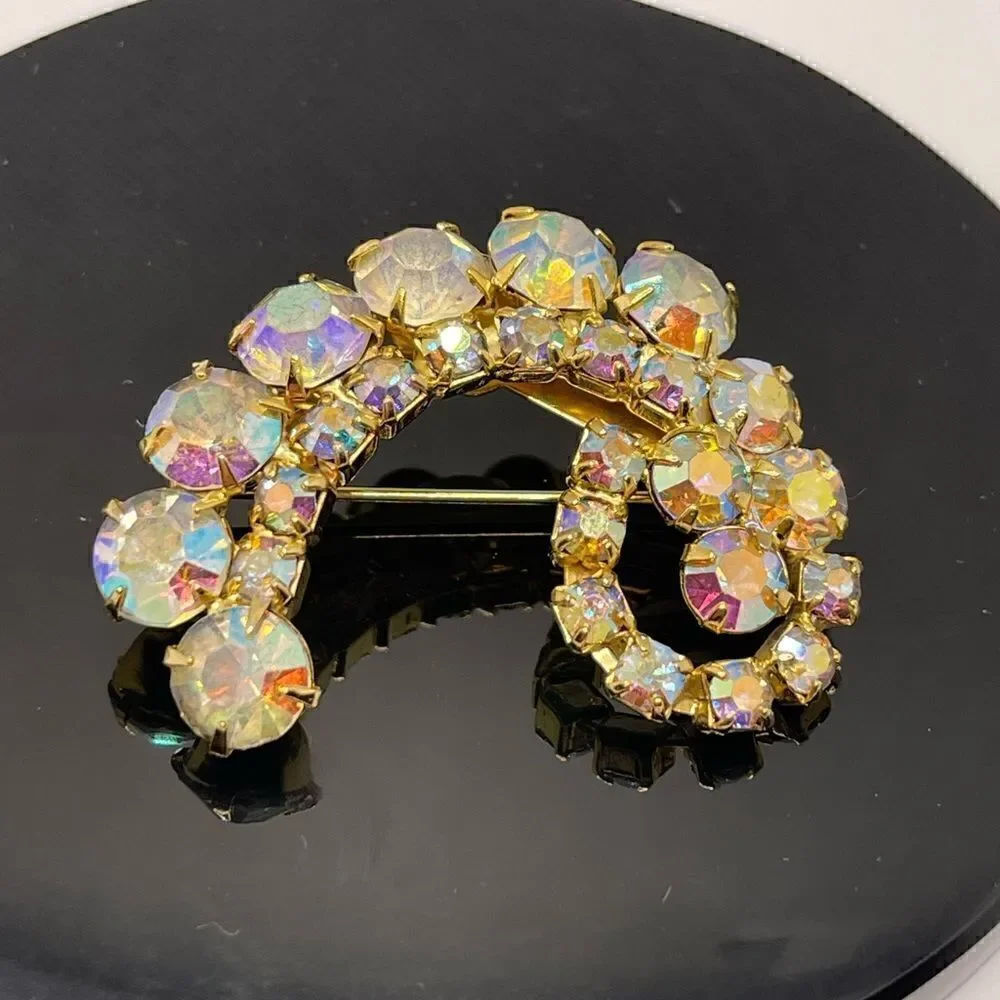 Vintage brooch aurora borealis gold tone